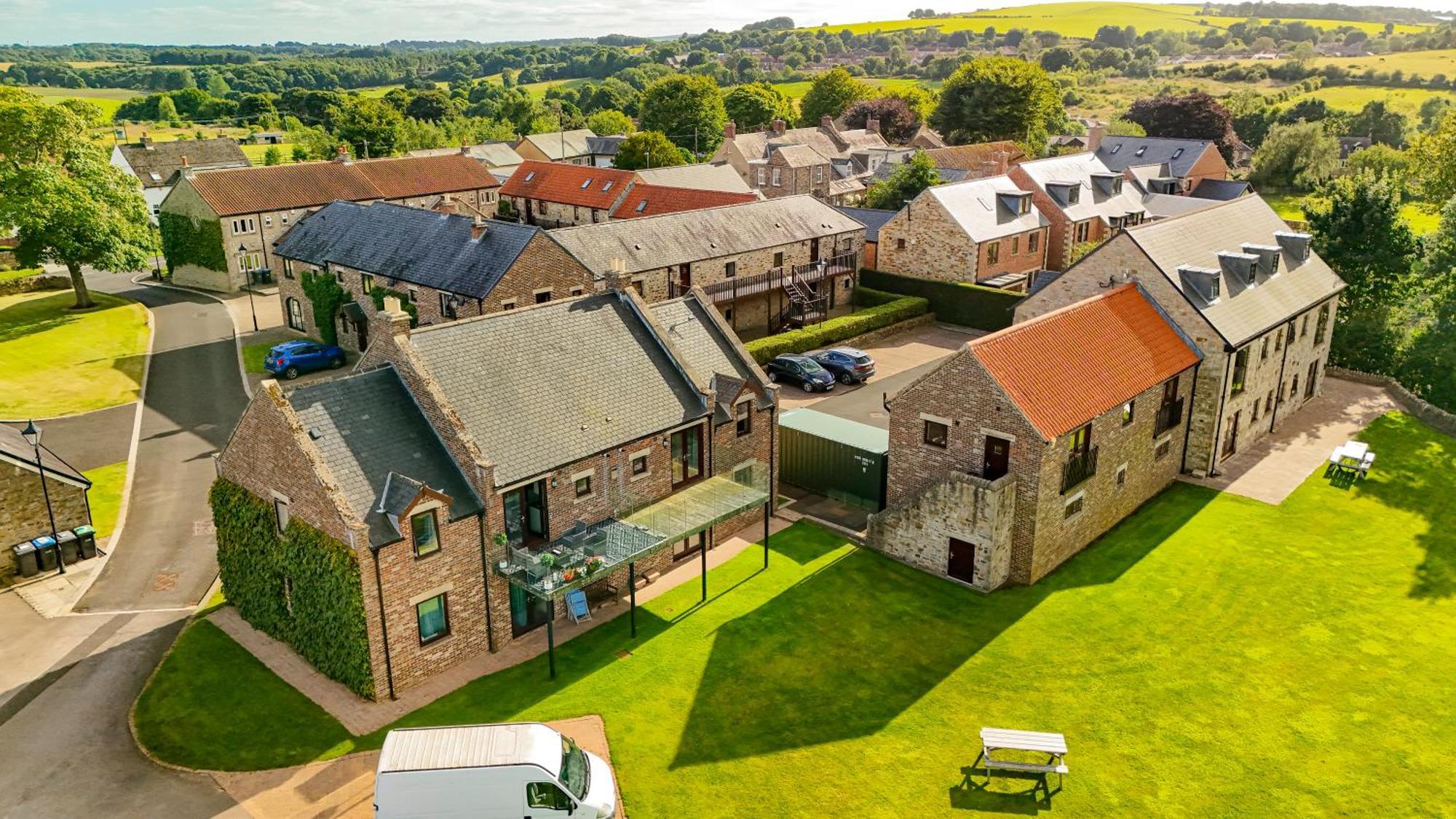 Plawsworth Hall Serviced Cottages And Apartments Дарем Екстер'єр фото
